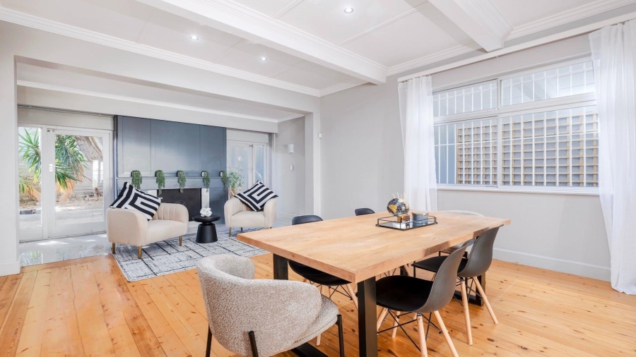 4 Bedroom Property for Sale in Bantry Bay Western Cape